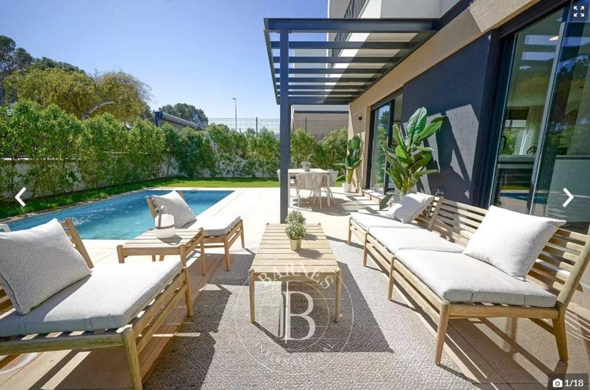 Terraza con piscina del apartamento de Puig de Ros, en el municipio de Llucmajor