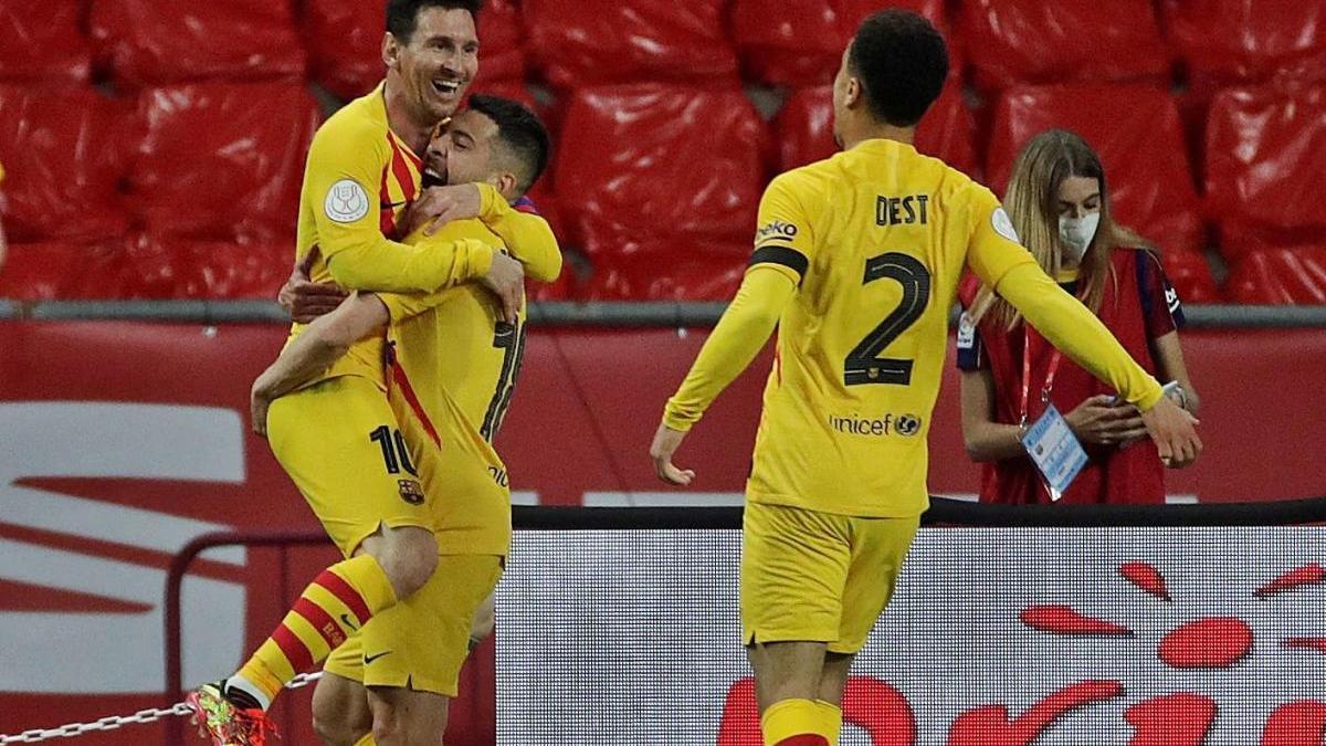 Messi, Alba i Dest celebren un gol a la final de la Copa contra l&#039;Athletic de dissabte passat.