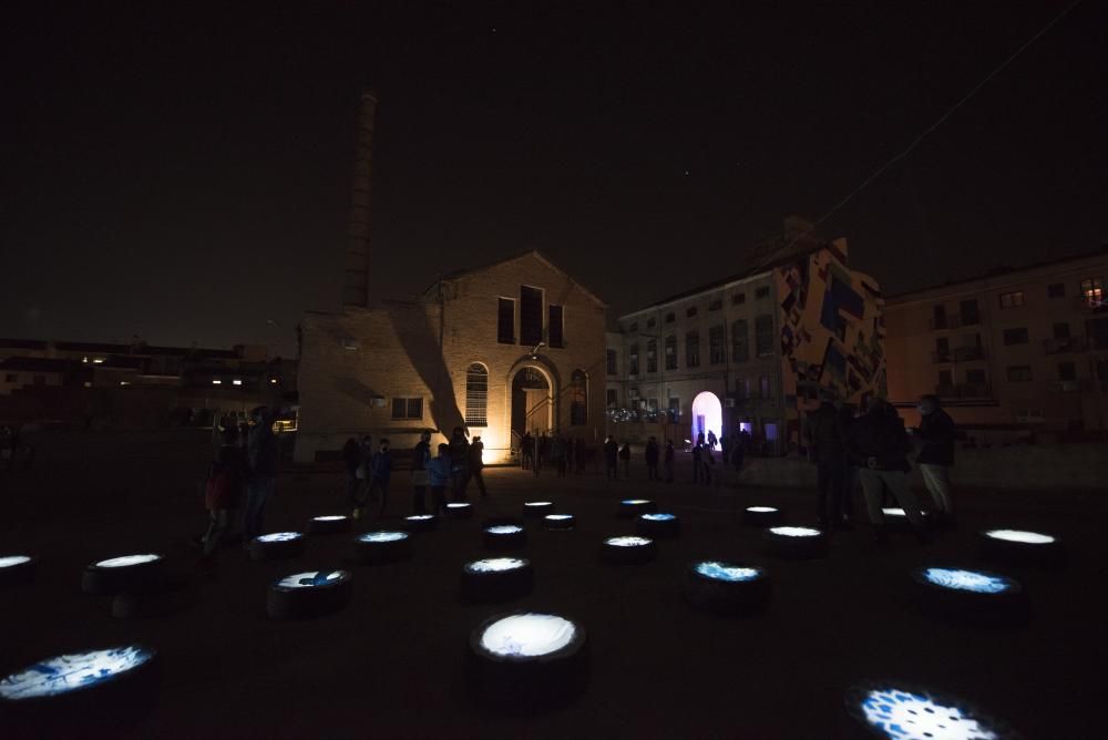 Manresa rep amb cues l''''art efímer dels Jardins de Llum