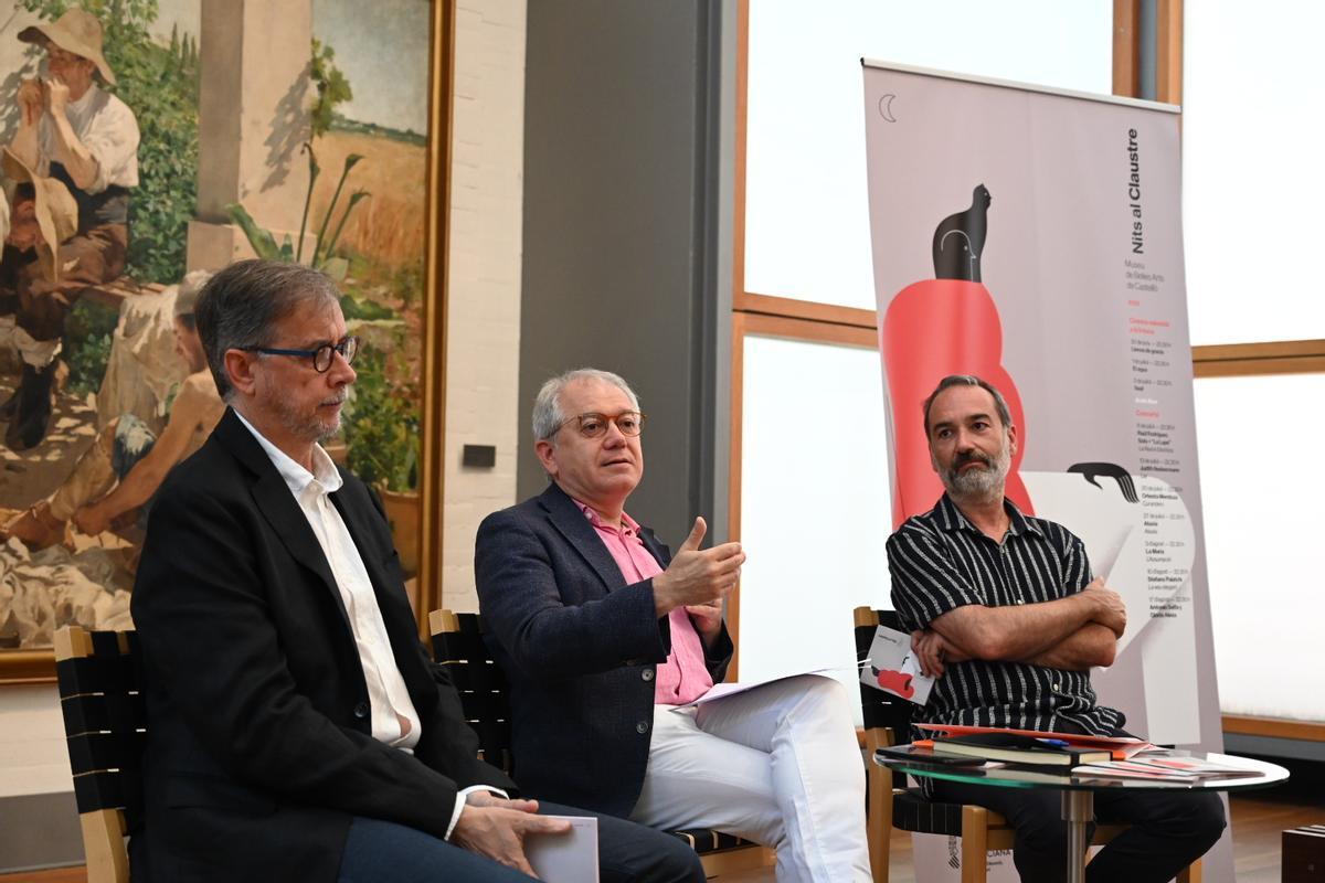 El director general de l'IVC, Abel Guarinos, acompanyat pel delegat territorial a Castelló, Alfonso Ribes, i Germán Ribes, del Museu de Belles Arts.