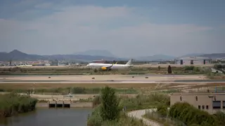 AENA prevé ampliar El Prat afectando a un espacio natural