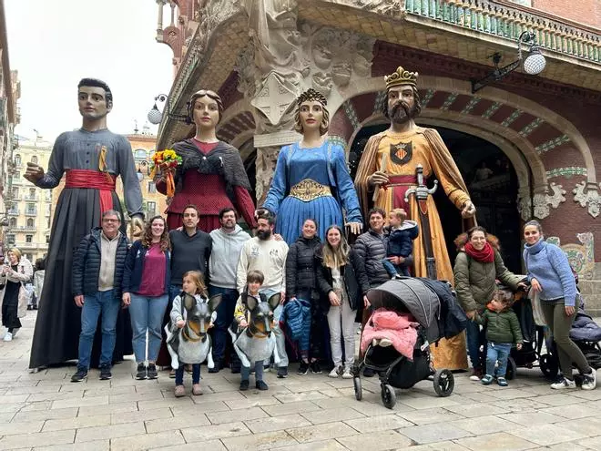 Los 'gegants' de Vila-real triunfan en Barcelona