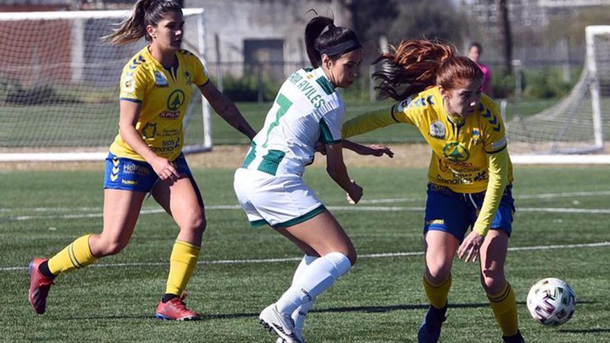 María Avilés, del Córdoba Femenino, en el partido de la primera vuelta ante el Femarguín.