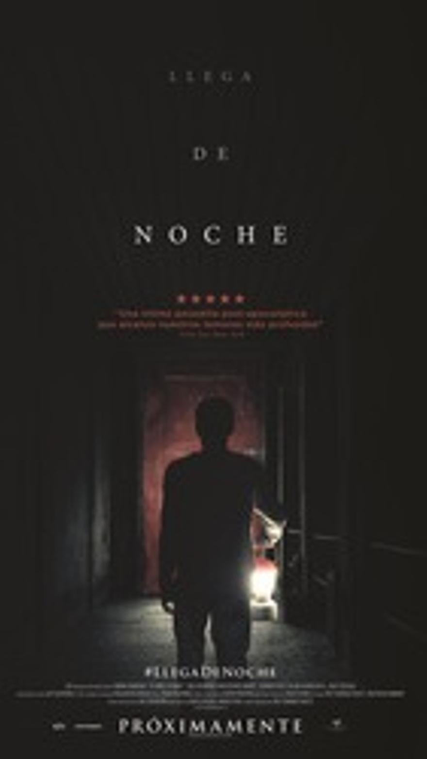 Llega de noche