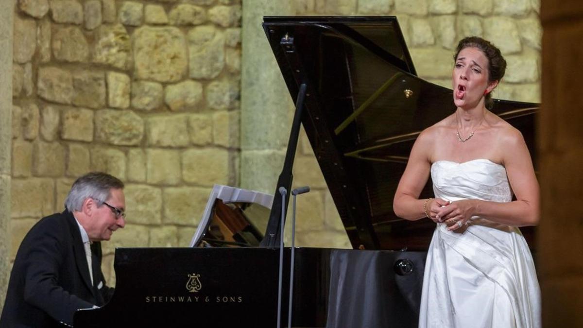 Juliane Banse y el pianista Wolfram Rieger, en la Schubertíada de Vilabertran