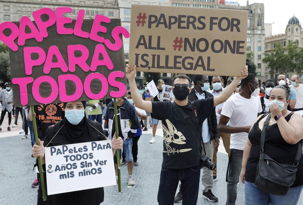 El 63% dels catalans són partidaris de limitar l’arribada d’immigrants