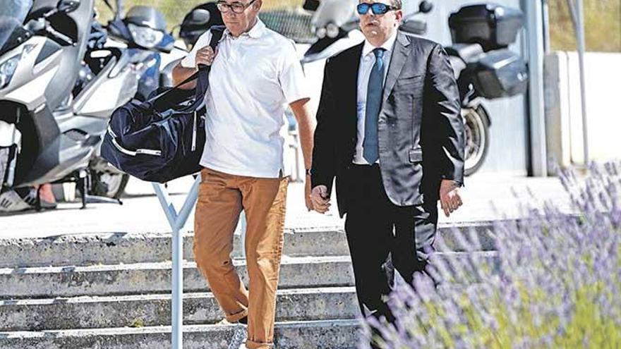 Diego Torres y su abogado Manuel Gonzáles Peeters en Can Brians-2.