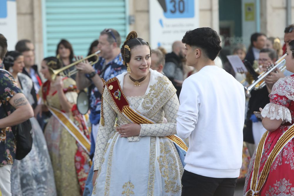 Visita de cortesía a las fallas del Port de Sagunt