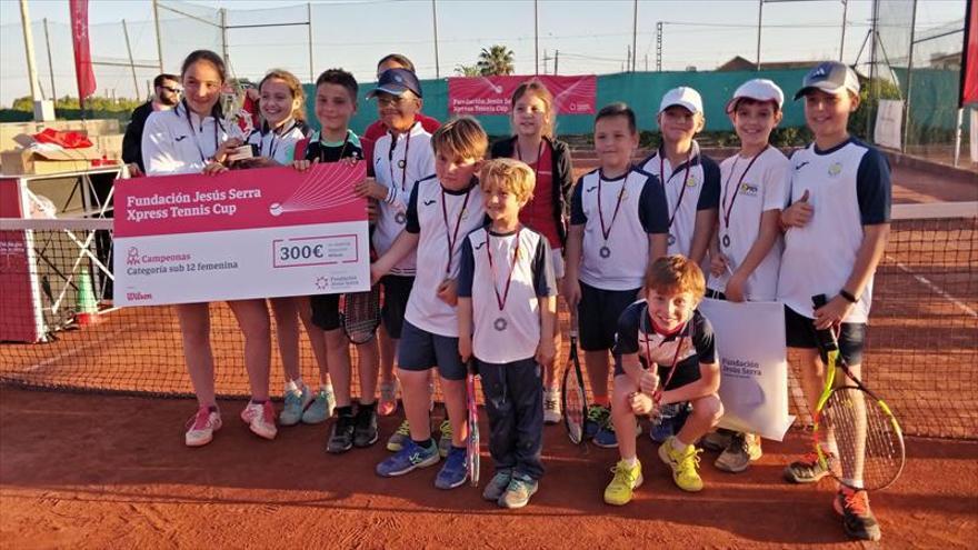 L’Xpress Tennis Cup ompli les pistes del CT Castellón TROFEUS