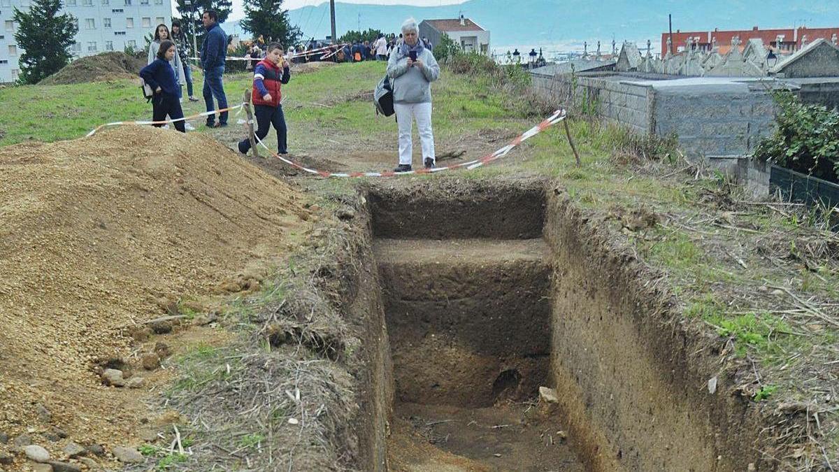 Restos humanos localizados en Cálago durante las excavaciones del pasado mes de junio.