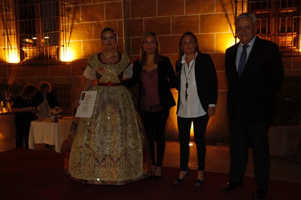 Entrega de los certificados de tejido de seda valenciana