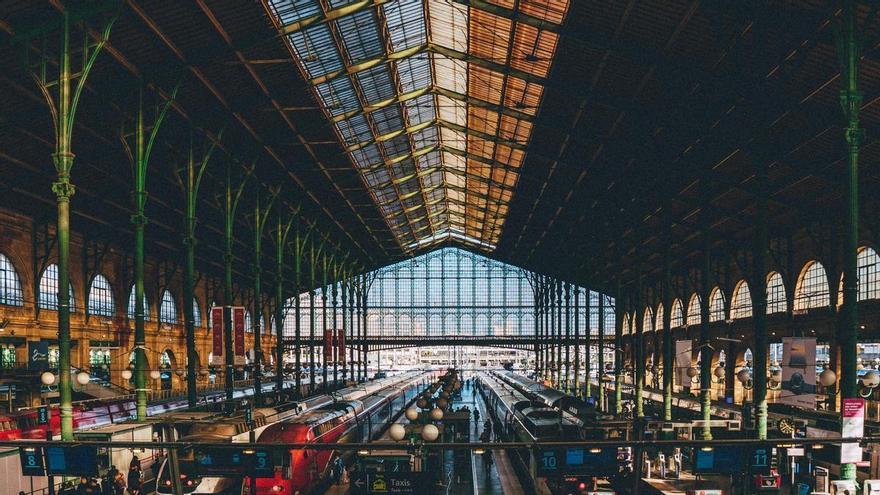Ni Valencia, ni Madrid: la estación de tren más antigua de España lleva en funcionamiento desde el siglo XIX y está en un municipio de 90.000 habitantes