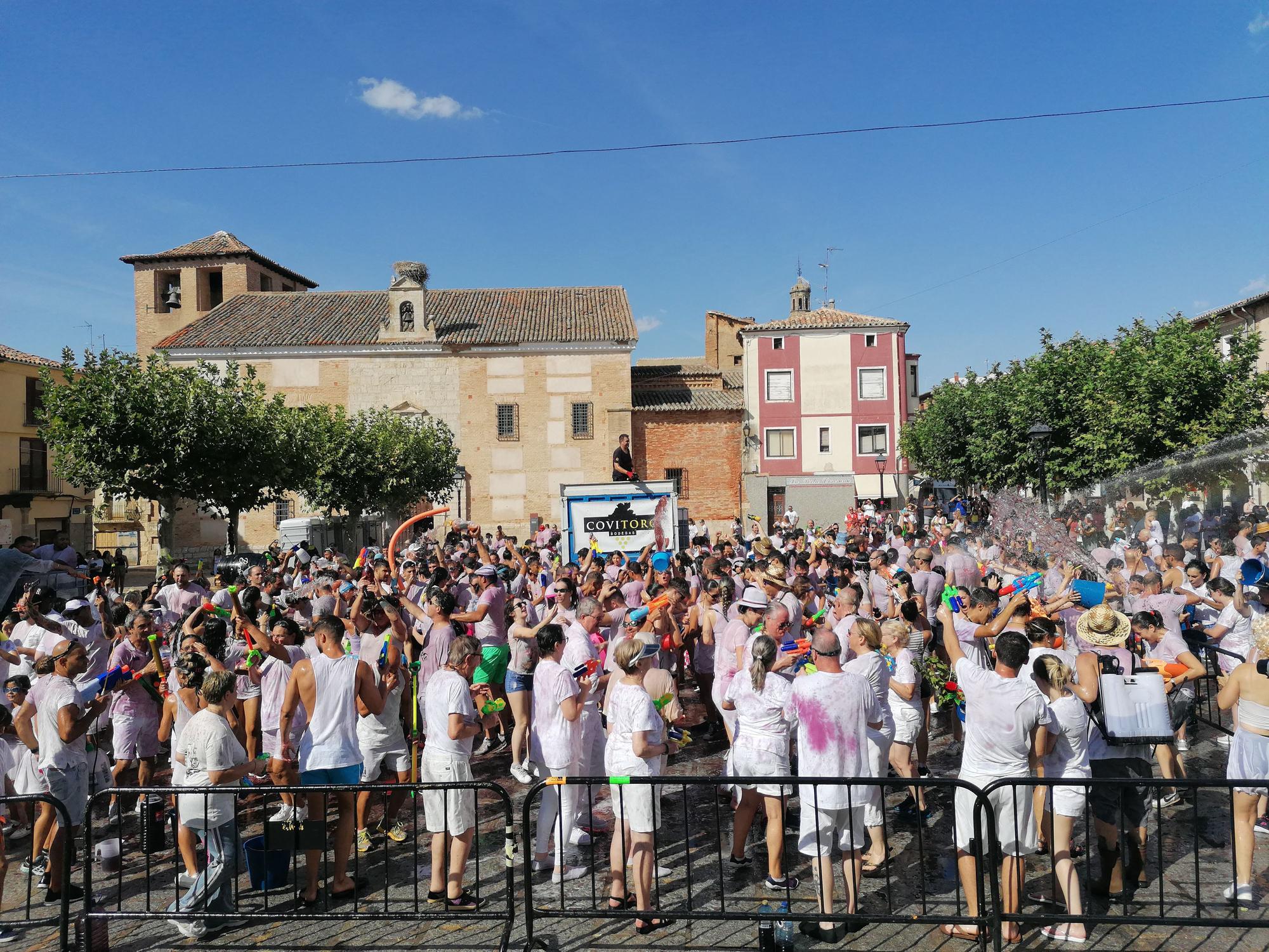 "Toro en su tinta" tiñe de color las fiestas