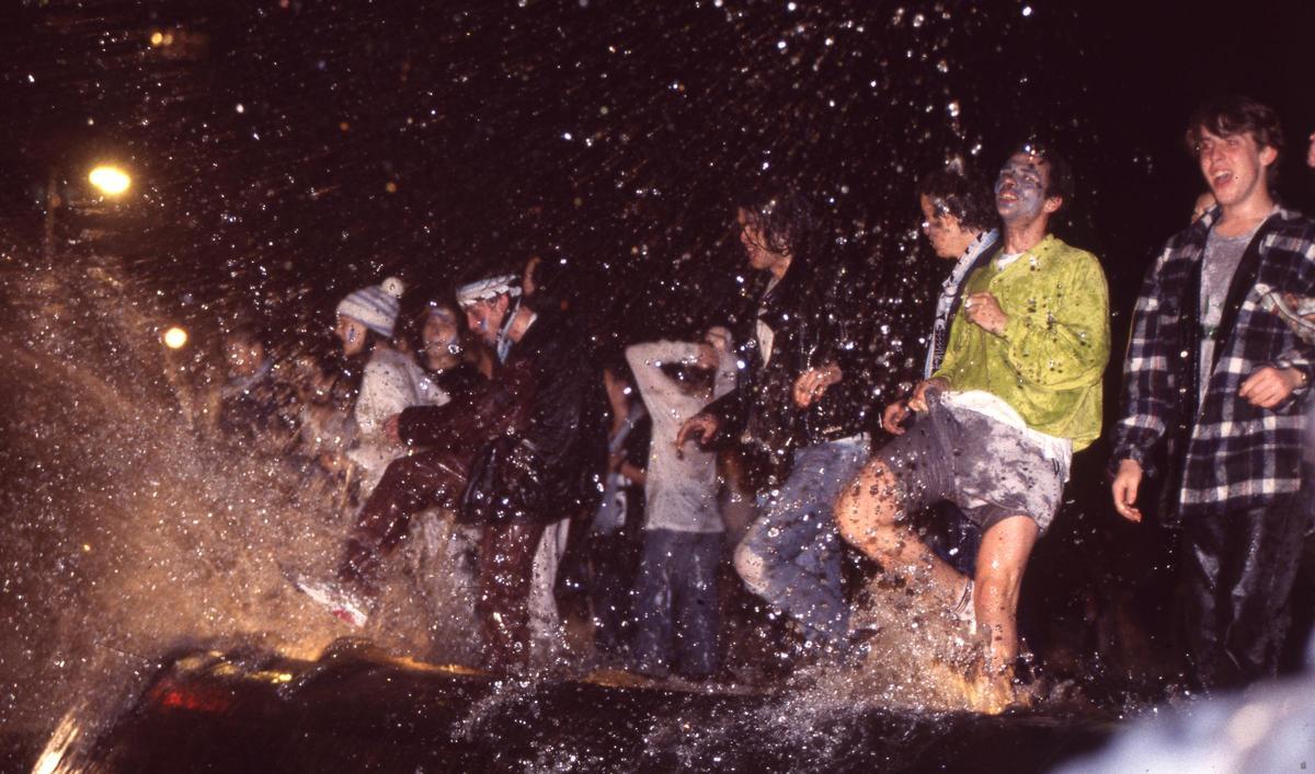 Aficionados del Celta celebrando en Plaza América el subcampeonato de Copa del Rey de 1994