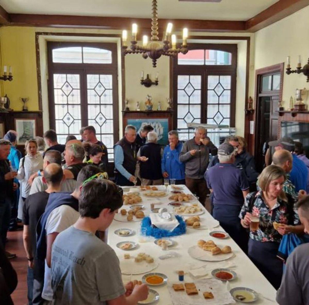 Participantes en el Real Club de Regatas Galicia.  | // FDV