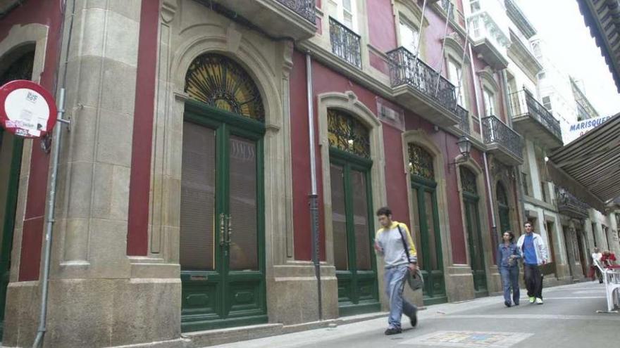 Imagen exterior de la oficina de recaudación, en la calle de la Franja.