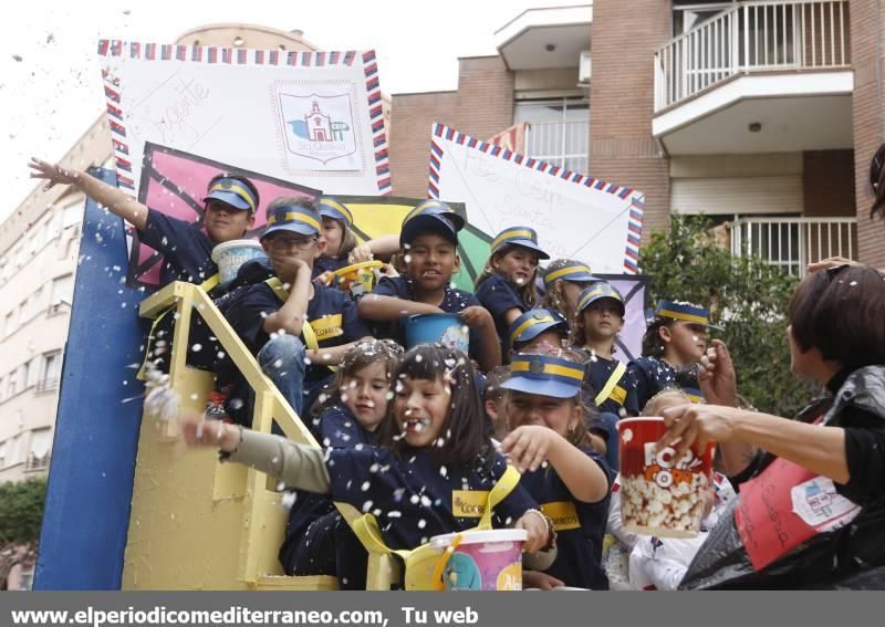 Almassora se llena de fiesta con la cabalgata