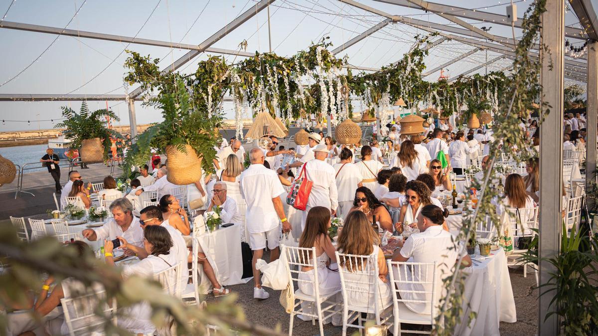 Primera edición de la fiesta de bienvenida al verano, celebrada en 2025.