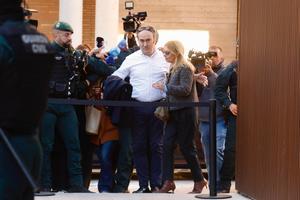 El dueño de El Ventorro asegura que Mazón salió sin jersey del restaurante