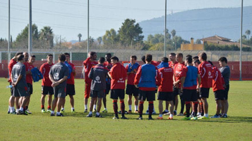 El Mallorca se pierde en Son Moix