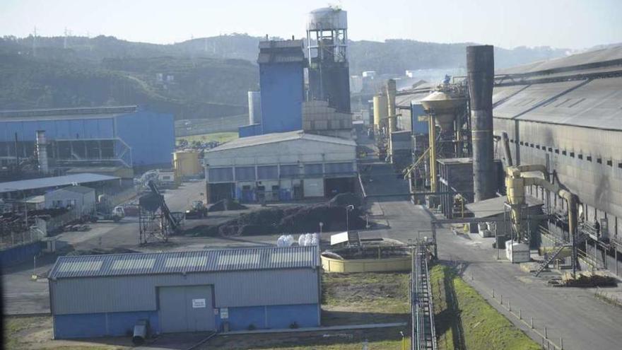 Instalaciones de la planta coruñesa de Alcoa, en el polígono de A Grela. // Víctor Echave