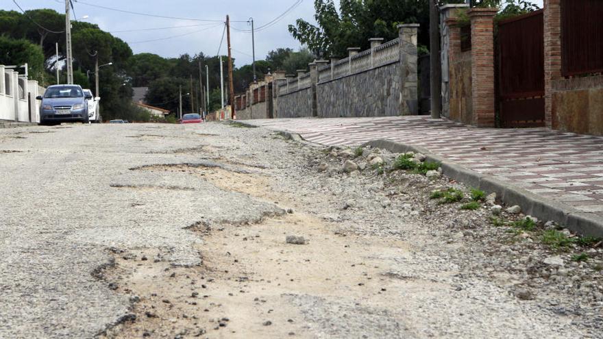 La urbanització Tourist Club de Caldes de Malavella es troba, actualment, en mal estat