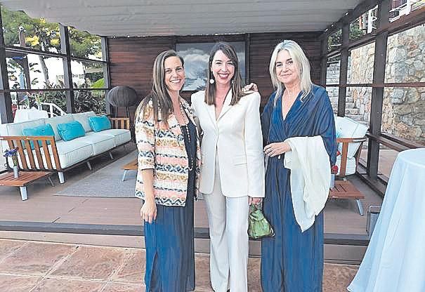 Adriana Sanz, Alba Bustamante y Ana Escarrer.