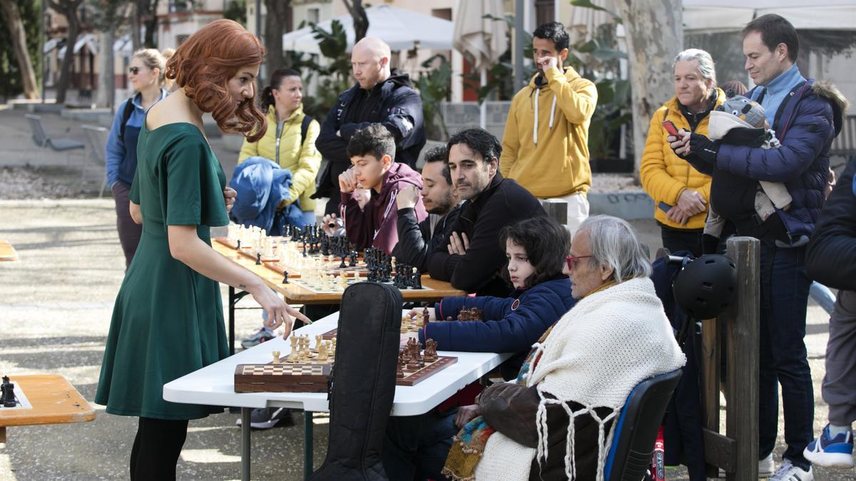 Jornada de ajedrez celebrada por el Día Internacional de las Mujeres en Vara de Rey.
