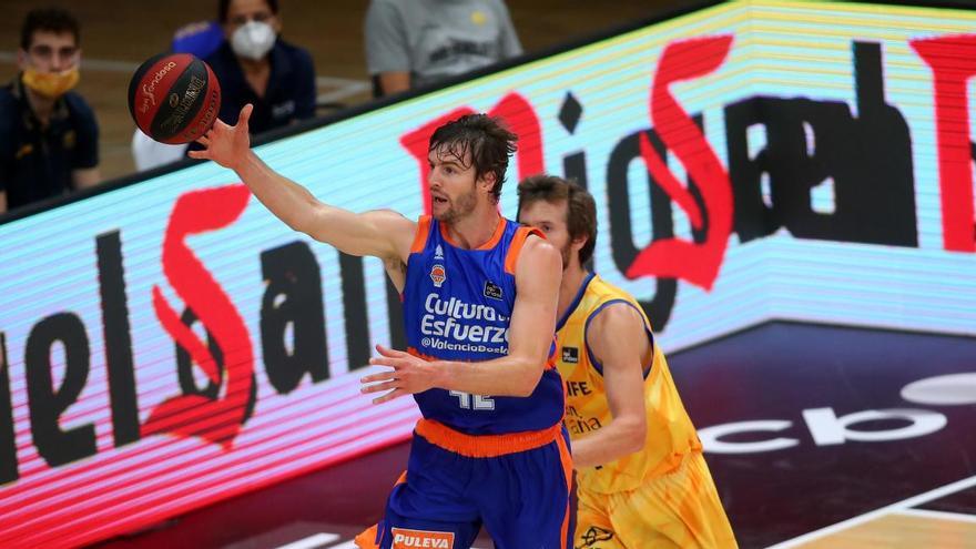 Triunfo arrollador del Valencia Basket que vale una semifinal