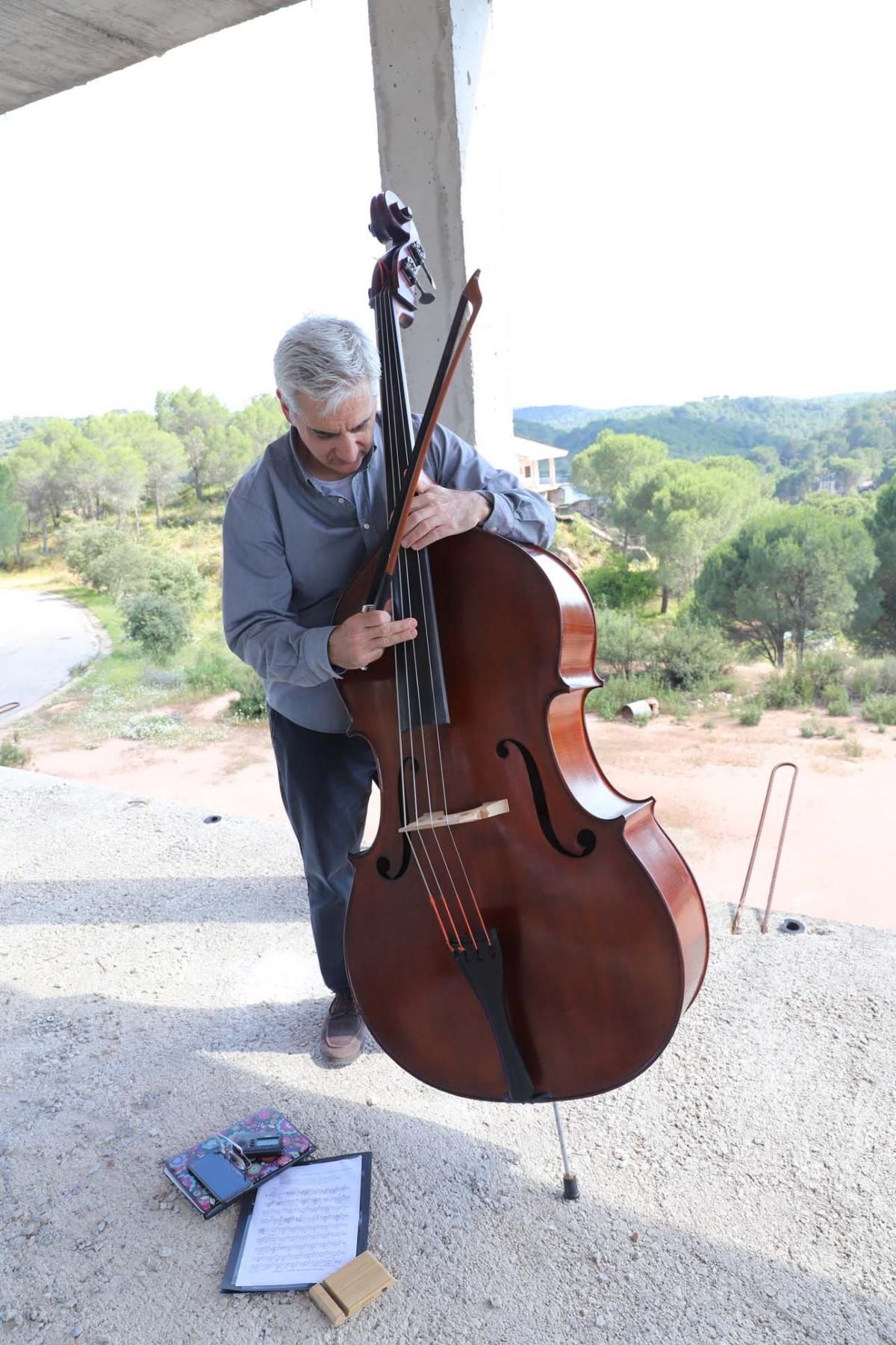 Siete músicos de la Orquesta se reúnen en torno a "La Habanera"