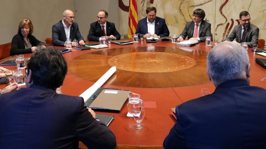 La taula del Consell Executiu.