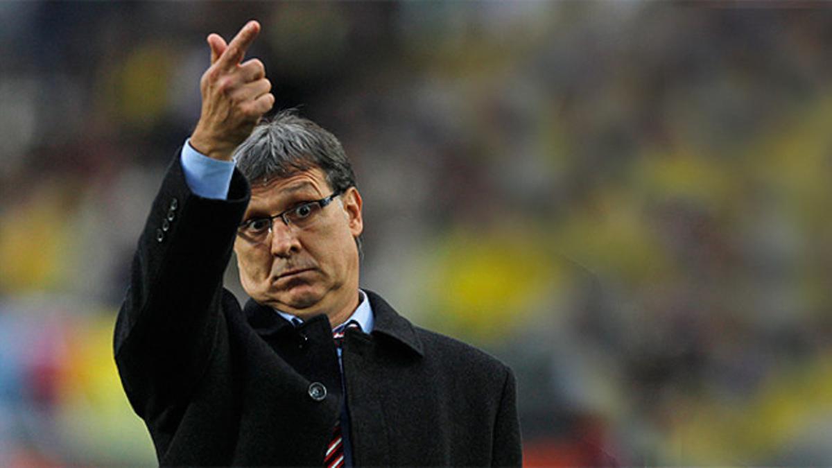 Gerardo 'Tata' Martino, durante un partido en La Plata