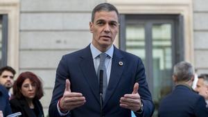06/12/2024 El presidente del Gobierno, Pedro Sánchez, interviene antes del acto institucional por el Día de la Constitución, en el Congreso de los Diputados, a 6 de diciembre de 2024, en Madrid (España). Las Cortes Generales conmemoran el 46º aniversario de la aprobación de la Constitución con un acto institucional, que incluye la interpretación de dos piezas musicales a cargo de la Agrupación Musical Inclusiva del Teatro Real (AMI), la lectura del artículo 49 de la Carta Magna por parte de personas con discapacidad, la entrega a la presidenta del Congreso de la Constitución Española en distintos soportes accesibles, y su intervención. ECONOMIA Alberto Ortega - Europa Press