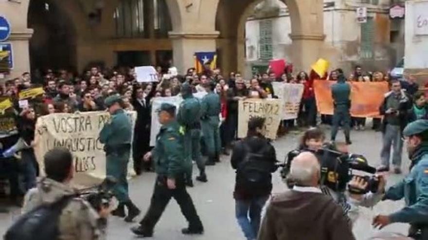 Katalanisch-Demo in Felanitx: Lautstarker Protest