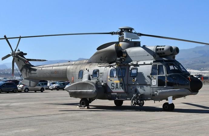 10/12/2019 TELDE.  El Mando Aéreo de Canarias celebra la festividad de Nuestra Señoara del Loreto, Patrona del Ejército del Aire, con imposición de condecoraciones, homenaje alos Caídos y Desfile.  Fotógrafa: YAIZA SOCORRO.  | 10/12/2019 | Fotógrafo: Yaiza Socorro