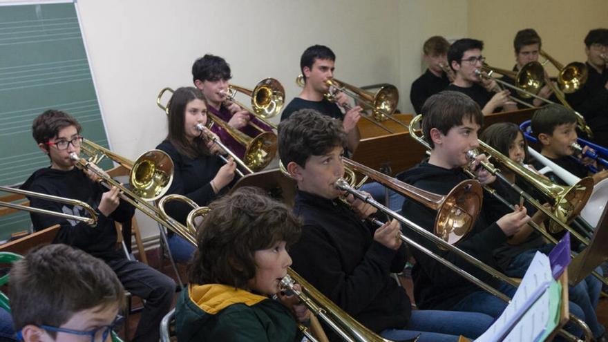 Participantes en la recepción a los trombonistas. | María Fuentes