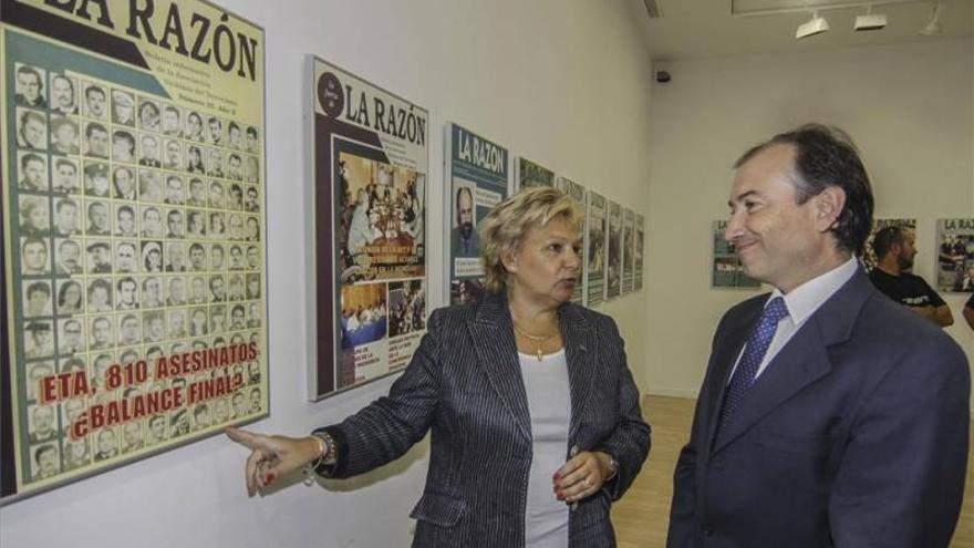 Una exposición recorre en Cáceres los logros y la lucha de la Asociación de Víctimas del Terrorismo