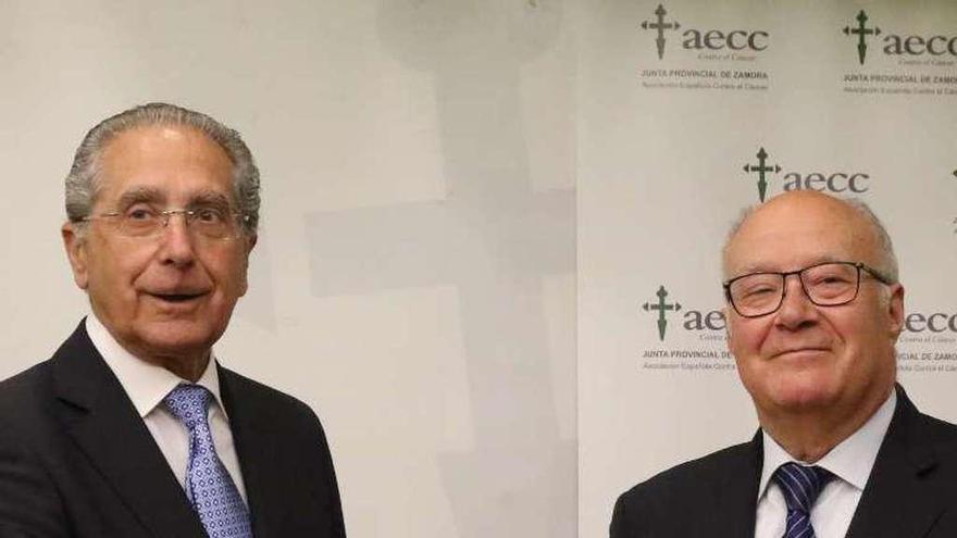 Reconocimiento a Jesús Fernández, expresidente de la Asociación contra el Cáncer de Zamora