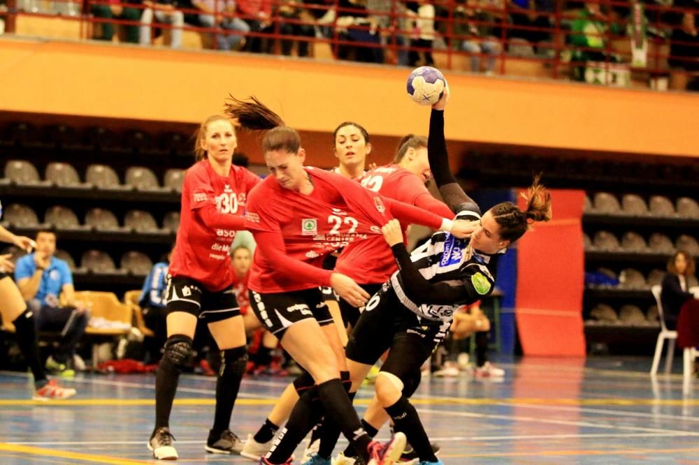 Balonmano | Rincón Fertilidad 25 - DHB Rotweiss Thun 22