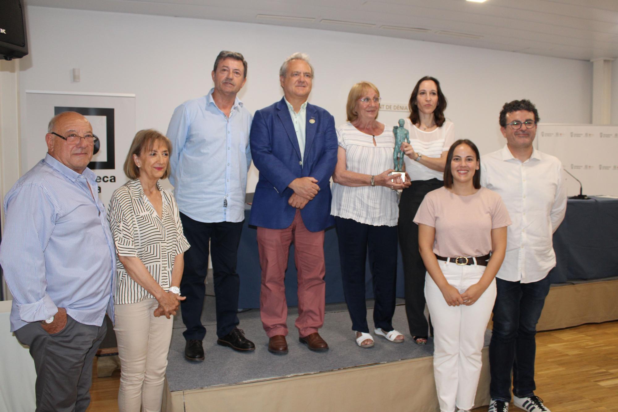 Dénia reconeix els 38 anys de trajectòria del centre públic Miguel Hernández de Sagunt