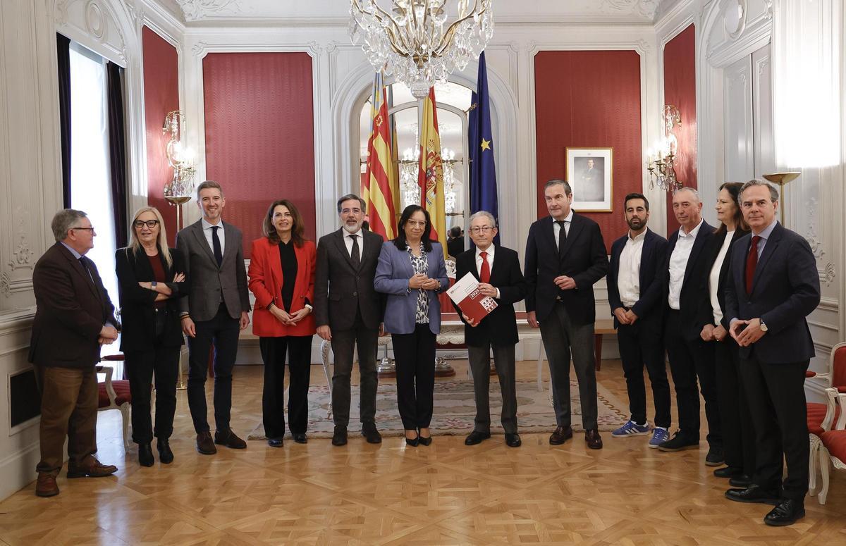 El Síndic de Greuges entrega su informe a las Corts, este martes.