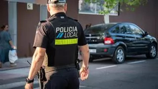 La Policía Local de Mérida detiene a un ladrón cuando huía corriendo tras robar en una casa de la calle Oviedo