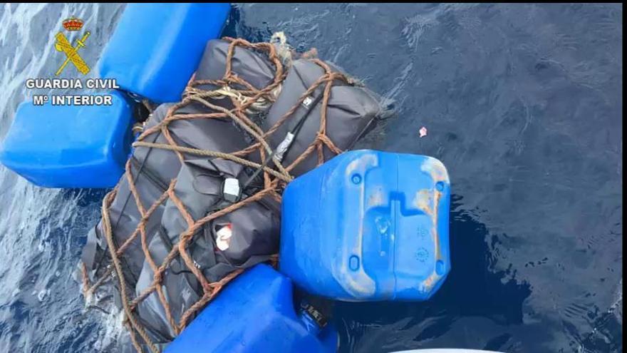 Hallan 145 kilos de cocaína flotando en aguas de Ibiza y Formentera