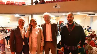 Juan Manuel Rey opta a revalidar la Alcaldía de Caldas, donde "todo el mundo tiene mi teléfono y pienso seguir cogiéndolo"