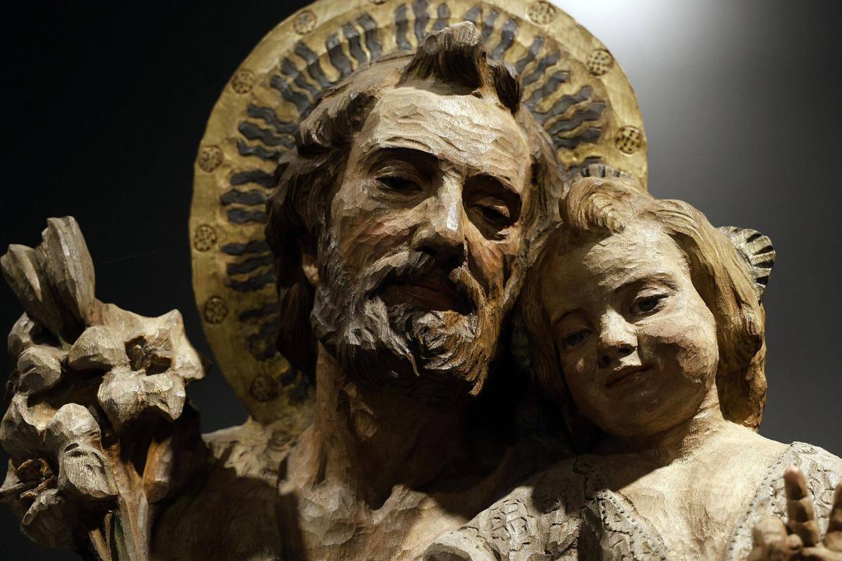 Una de las esculturas de Asorey que se pueden contemplar en la Cidade da Cultura