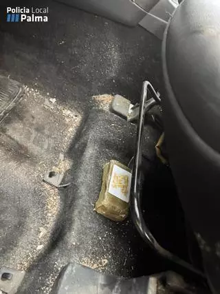 Detenido en Palma por conducir sin carné y llevar cien gramos de hachís en el coche