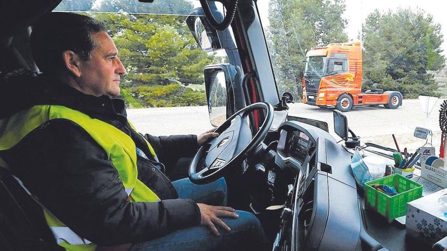 Buenas noticias: las personas de esta lista pueden conseguir gratis el carnet para conducir camiones