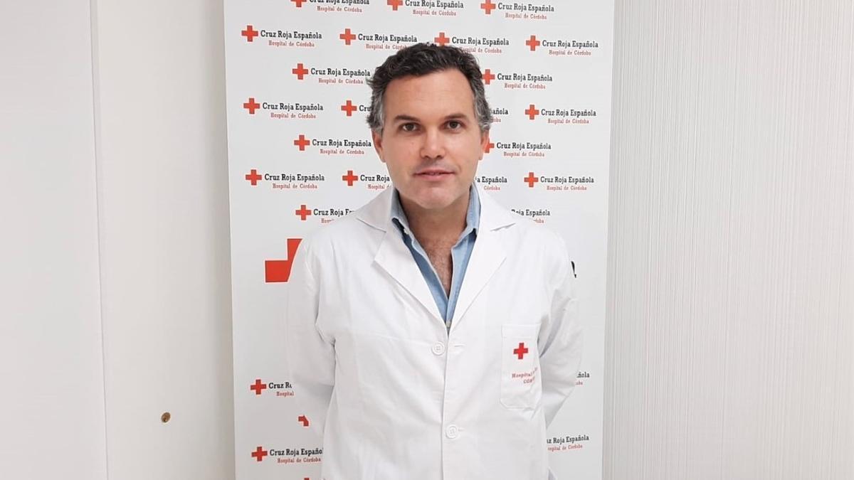 El especialista en Neumología del hospital Cruz Roja en Córdoba Javier Redel.