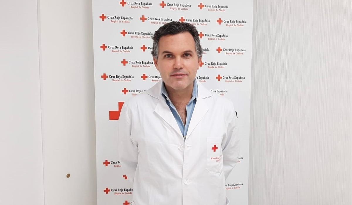El especialista en Neumología del hospital Cruz Roja en Córdoba Javier Redel.