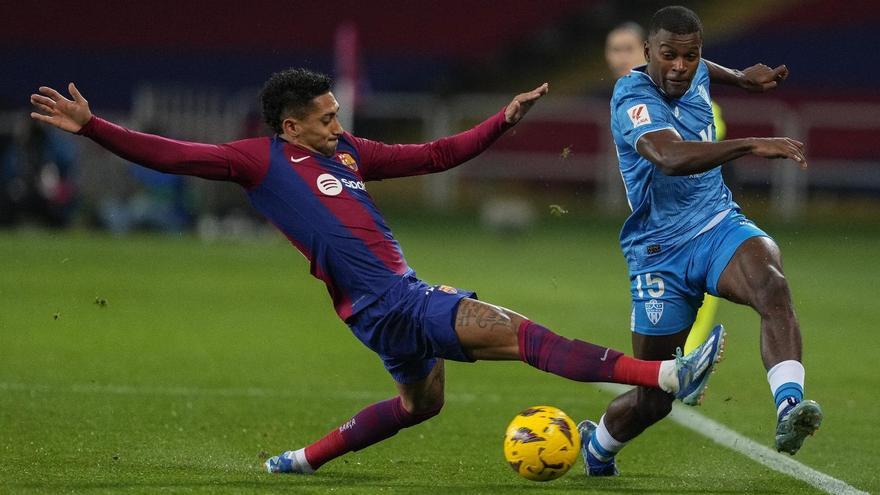 El Barça pateix per guanyar l&#039;Almeria (3-2) i marxa als Estats Units a fer calés